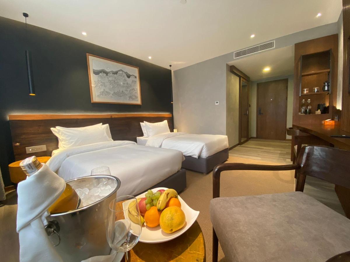Hotel Barahi Katmandu Dış mekan fotoğraf