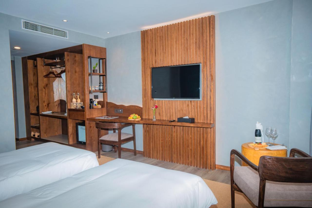 Hotel Barahi Katmandu Dış mekan fotoğraf