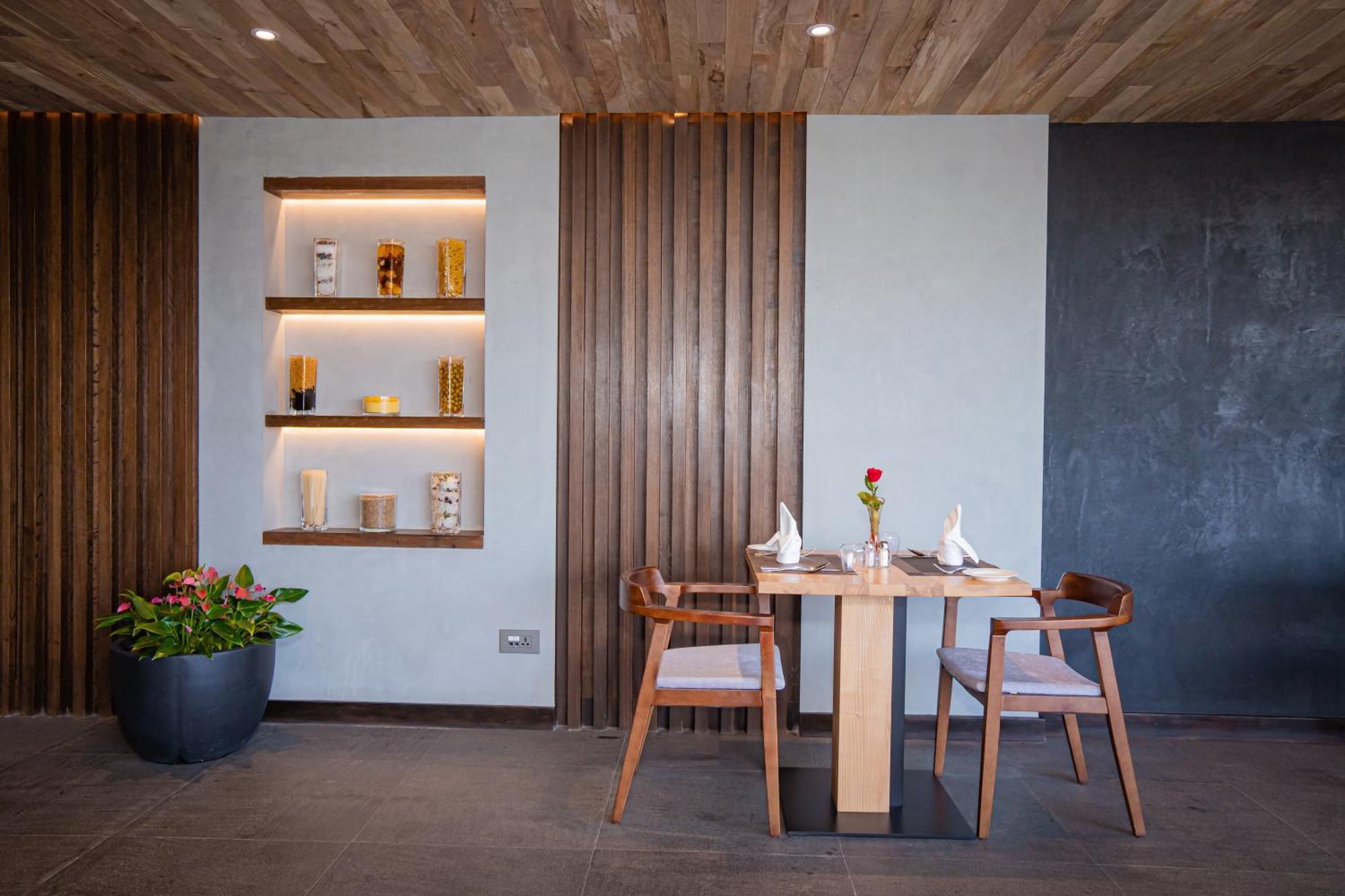 Hotel Barahi Katmandu Dış mekan fotoğraf