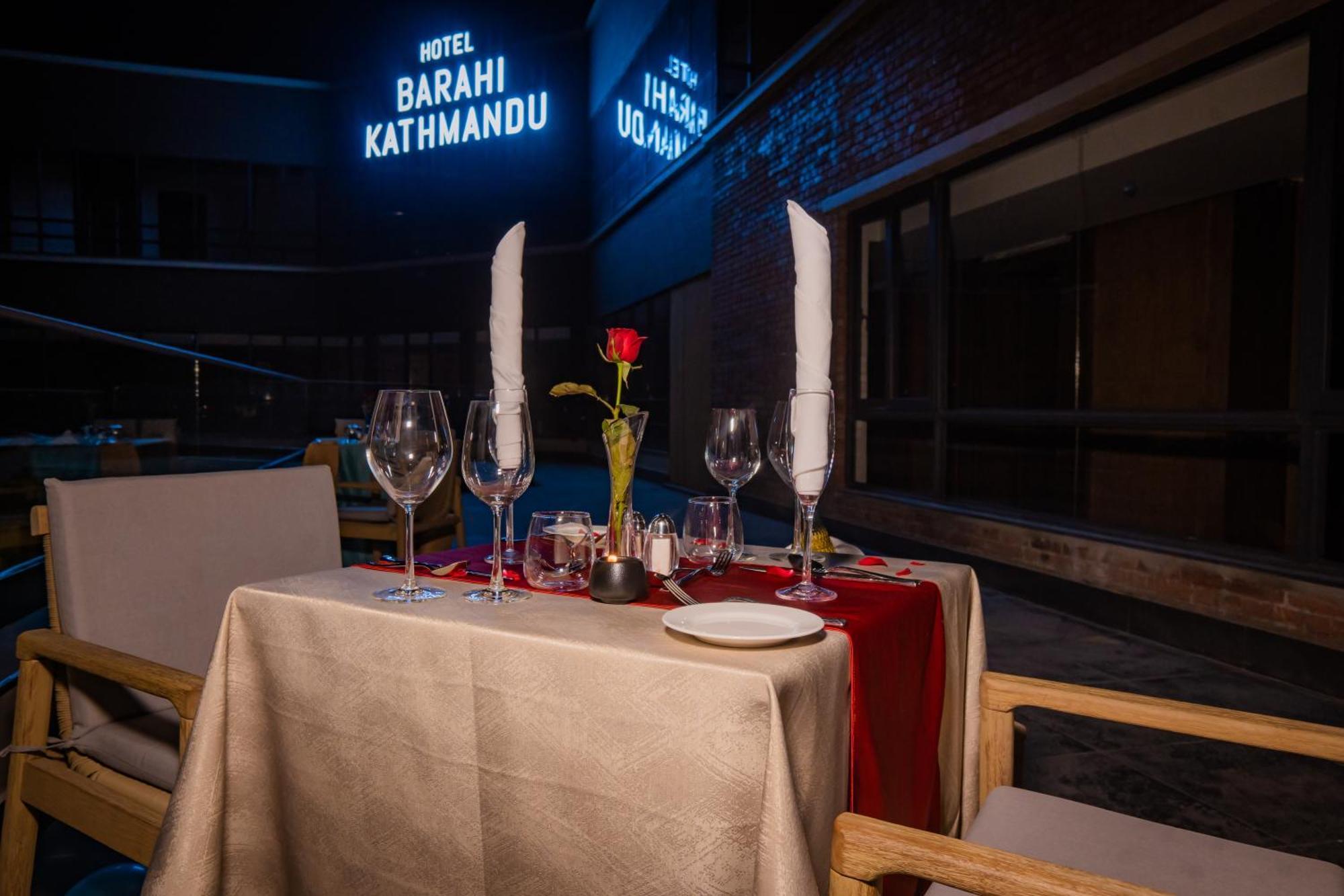 Hotel Barahi Katmandu Dış mekan fotoğraf