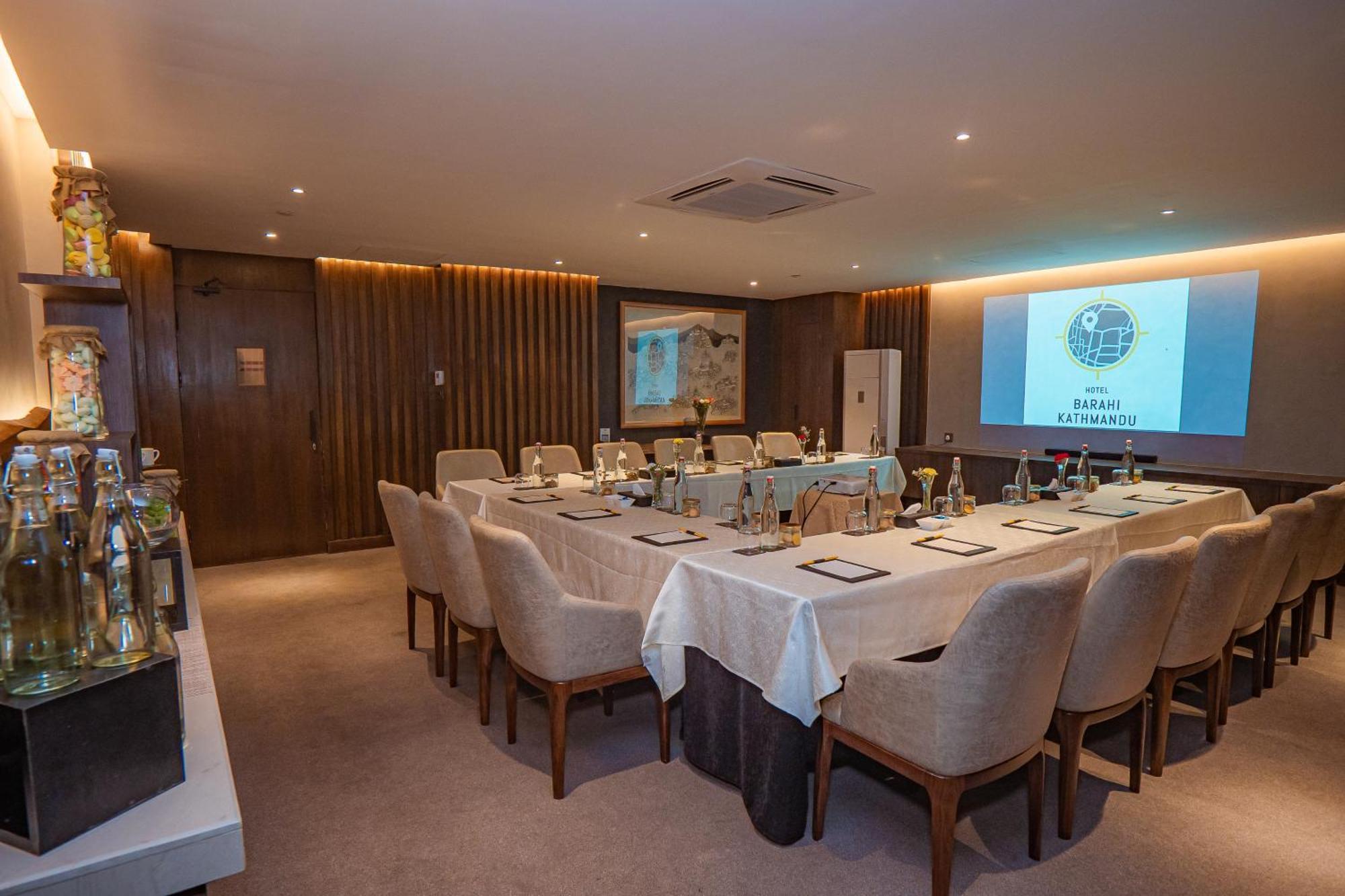 Hotel Barahi Katmandu Dış mekan fotoğraf