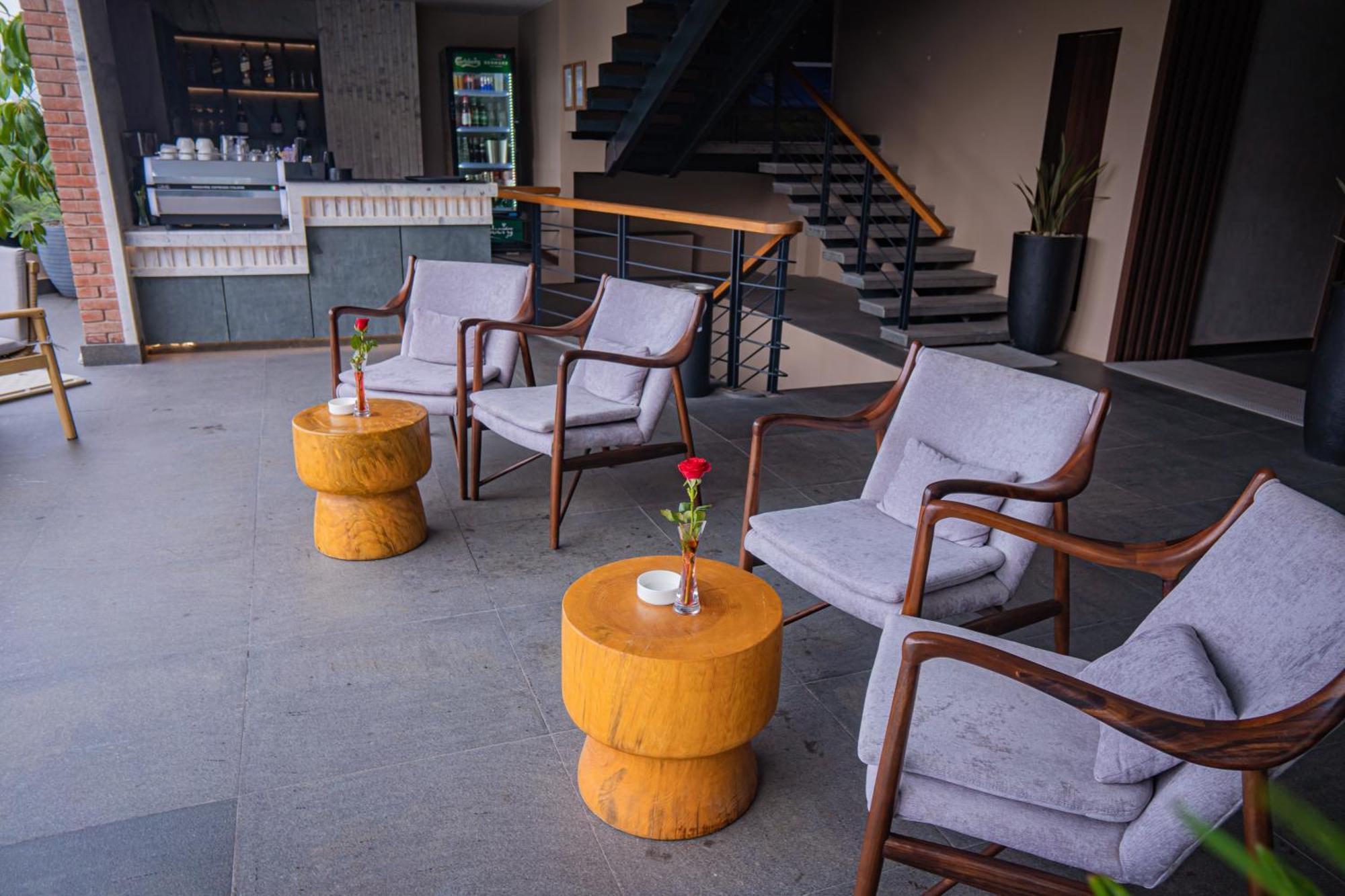 Hotel Barahi Katmandu Dış mekan fotoğraf